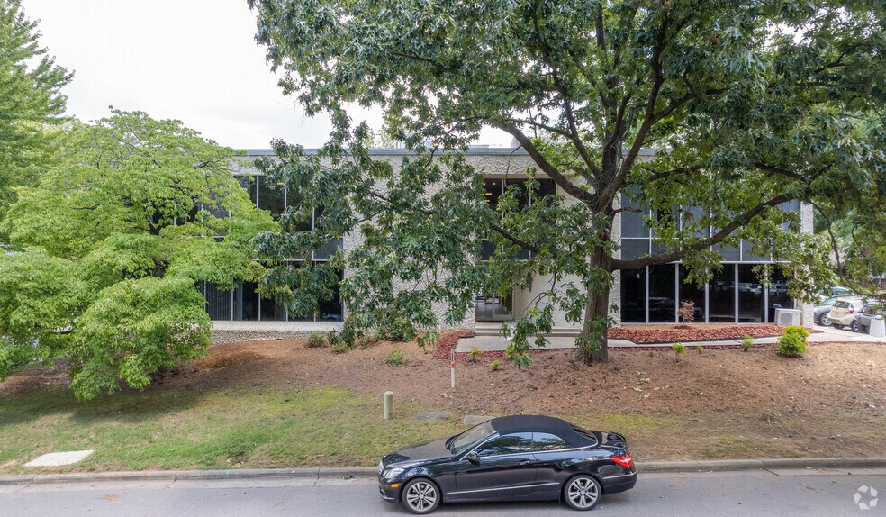 More Photos Of 4904 Professional Ct, Raleigh Office For Sale