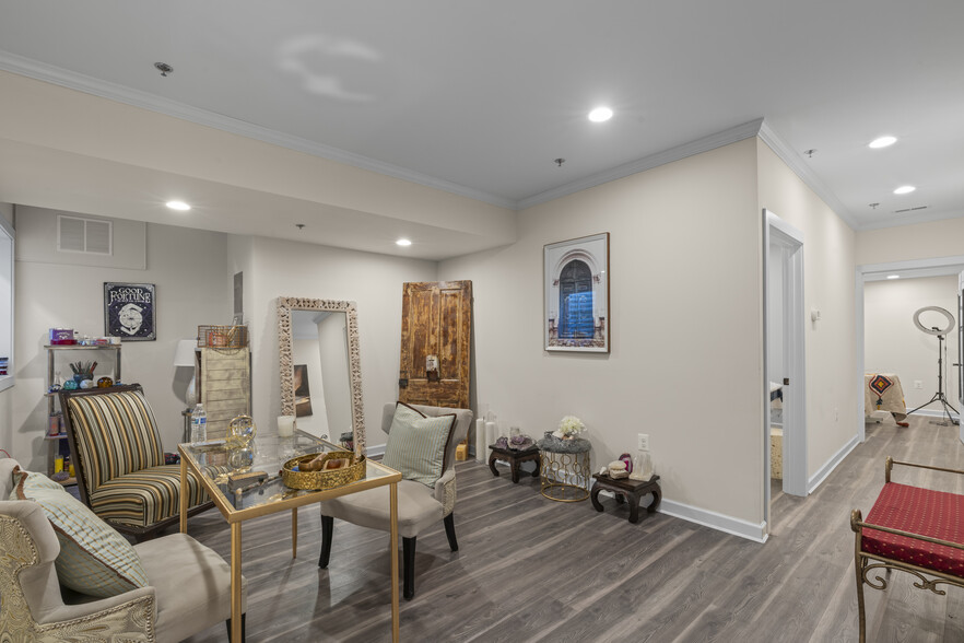 More Photos Of 104 Loudoun St SW, Leesburg Storefront Retail Office For Sale