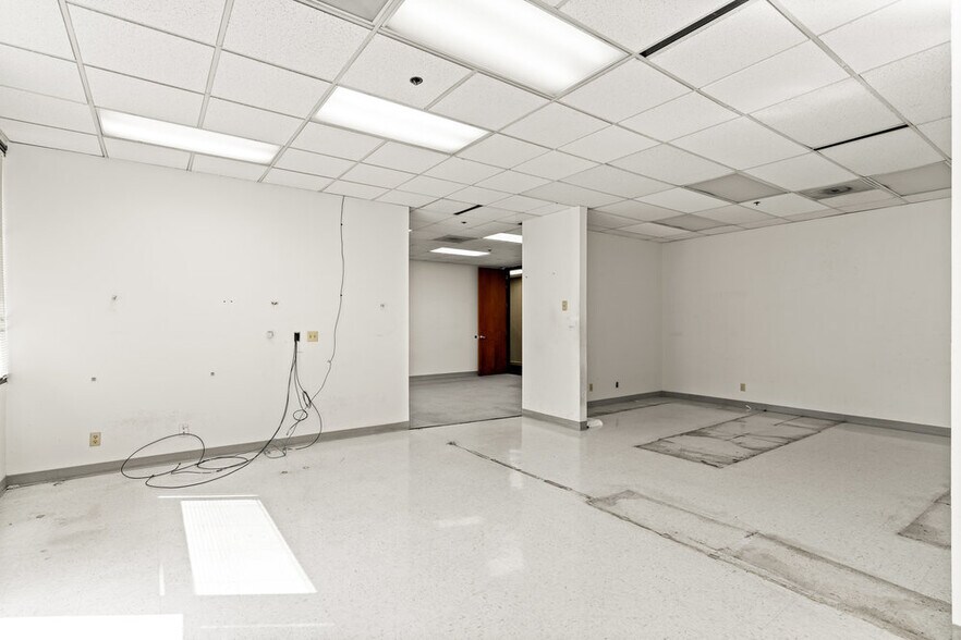 More Photos Of 3235 Kifer Rd, Santa Clara Office For Sale