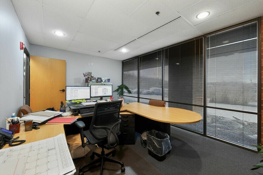 More Photos Of 400 TechneCenter Dr, Milford Office For Sale