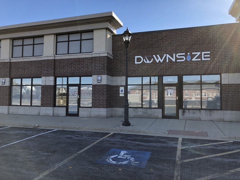 Primary Photo Of 1960 Springbrook Square Dr, Naperville Medical For Lease