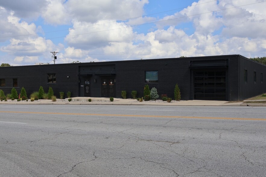 More Photos Of 231 N Main St, Joplin Industrial For Sale