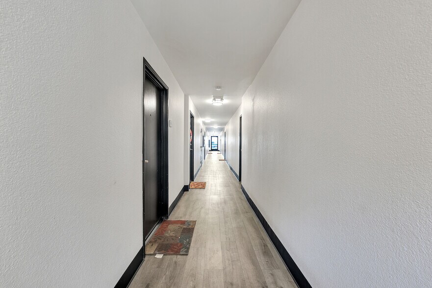 More Photos Of 14218 Victory Blvd, Van Nuys Apartments For Sale