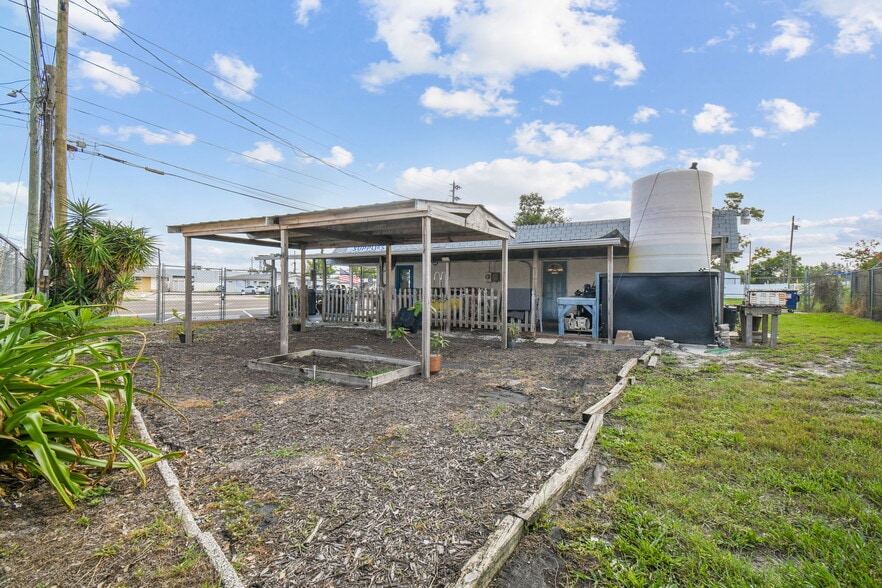 More Photos Of 5146 Marine Pky, New Port Richey Storefront Retail Office For Sale