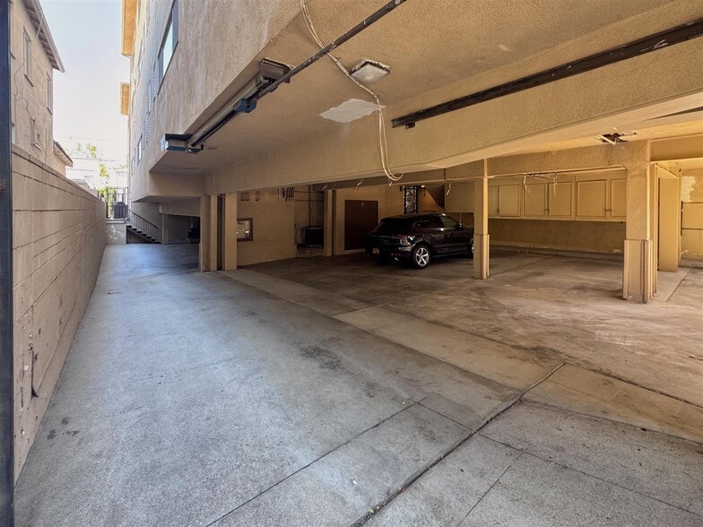 More Photos Of 9930 Durant Dr, Beverly Hills Apartments For Sale