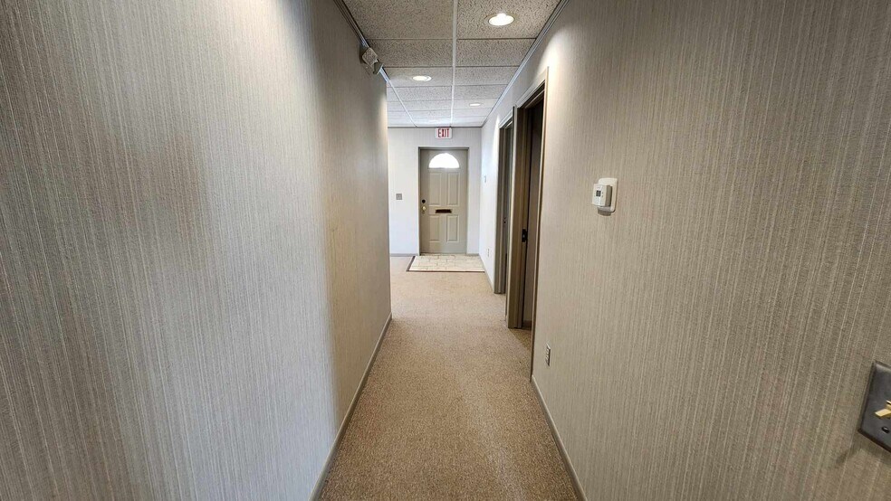 More Photos Of 25614-25616 Jefferson Ave, Saint Clair Shores Office For Lease