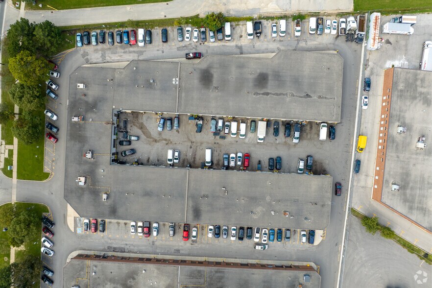 More Photos Of 4801 Keele St, Toronto Warehouse For Lease