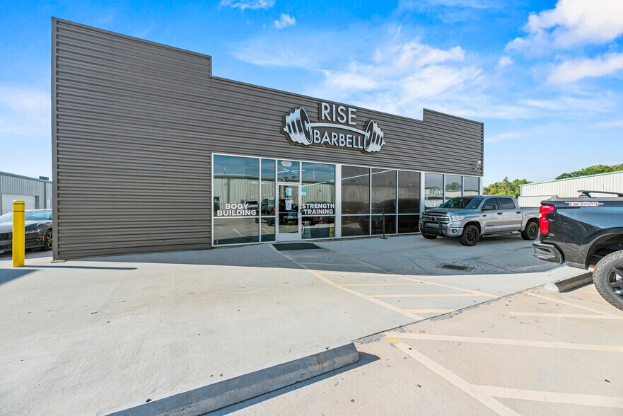 More Photos Of 11703-11711 Spring Cypress Rd, Tomball Unknown For Lease