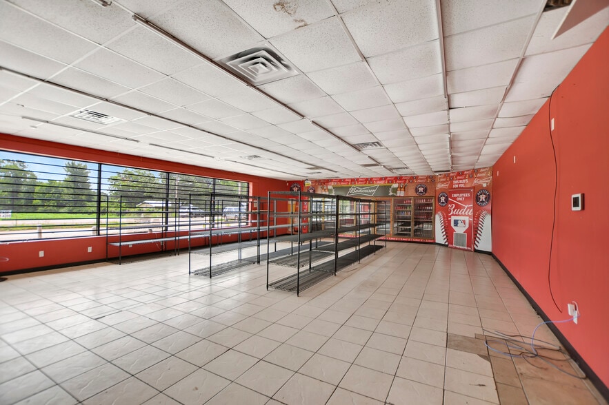 More Photos Of 9240 State Highway 75 S, New Waverly Convenience Store For Sale