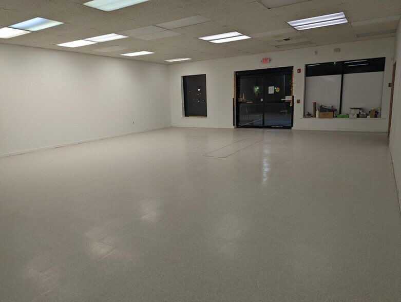 More Photos Of 43 E Bridge St, Spring City Unknown For Lease