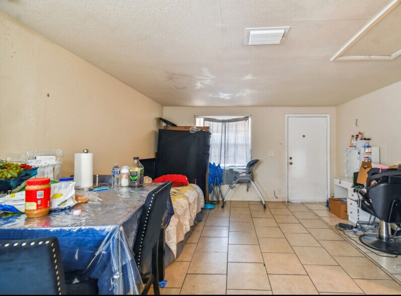 More Photos Of 4507-4517 E Giddens Ave, Tampa Multifamily For Sale