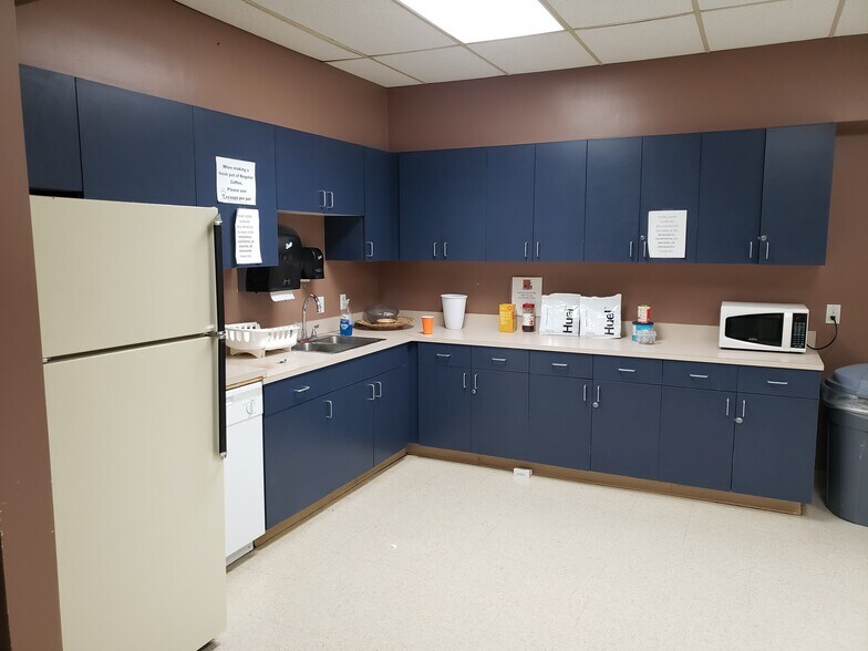 More Photos Of 11059 E Bethany Dr, Aurora Office For Lease