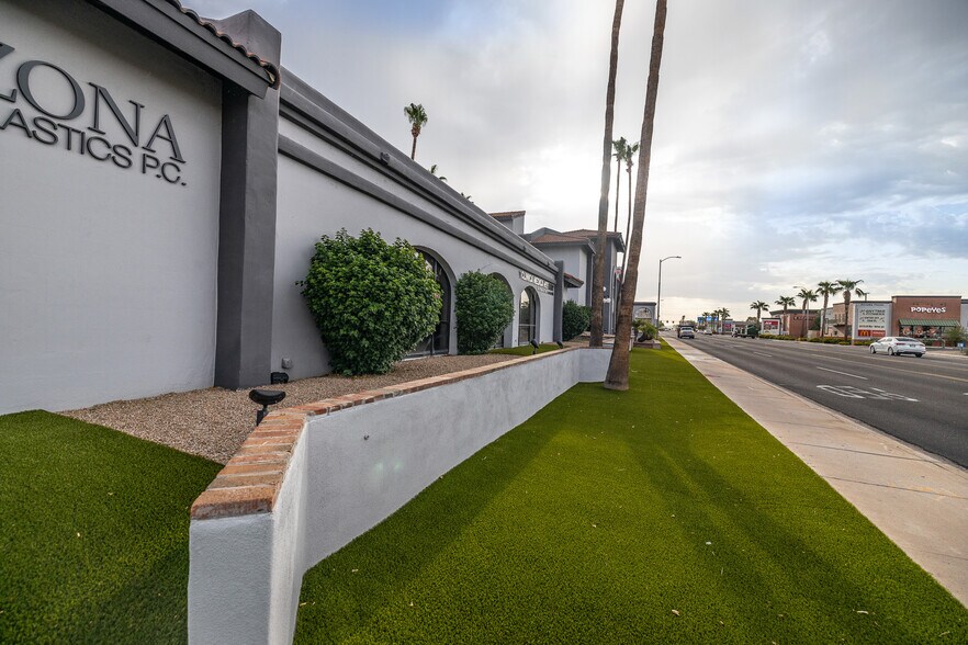 More Photos Of 3102-3104 E Indian School Rd, Phoenix Office For Sale