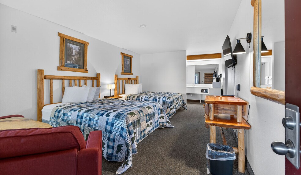 More Photos Of 102 E Greenwood St, Enterprise Hotel For Sale