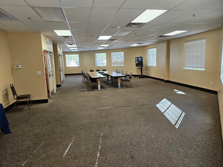 More Photos Of 1940 PASEO VERDE, Henderson Religious Facility For Lease