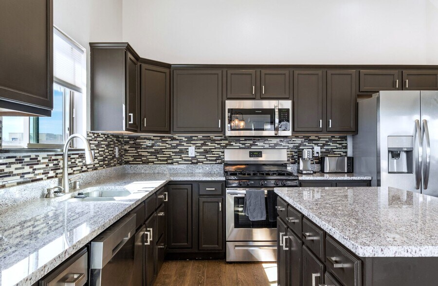 More Photos Of 200 Aldaba Cir NE, Rio Rancho Flex For Sale