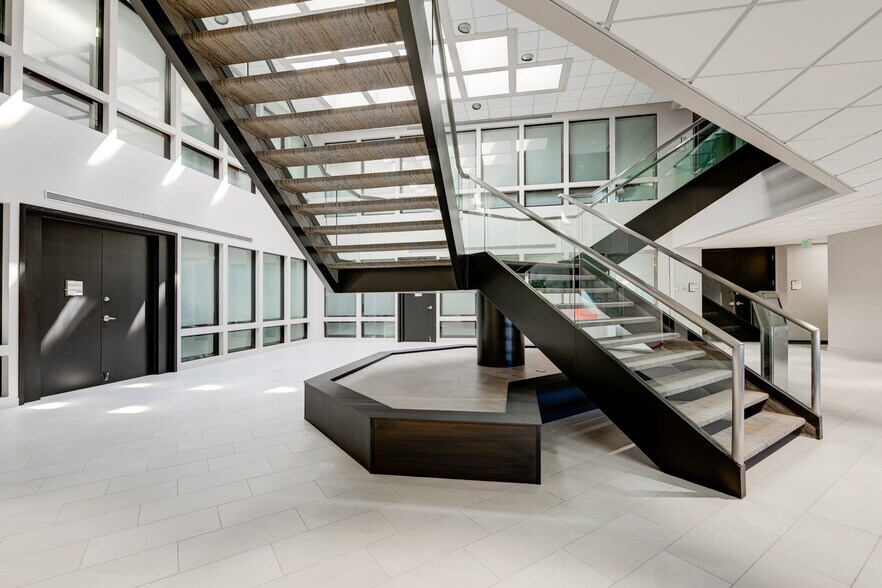 More Photos Of 384 Inverness Pky, Englewood Office For Lease