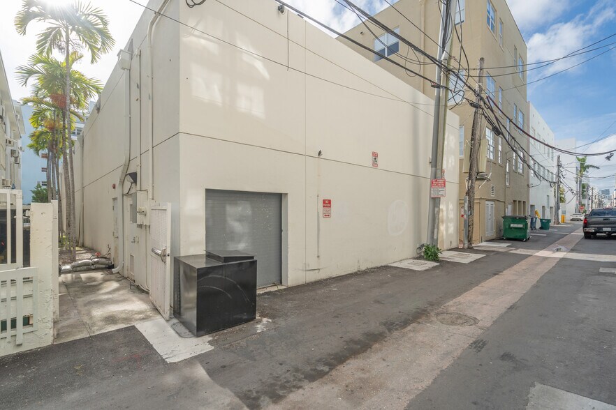 More Photos Of 721 Collins Ave, Miami Beach Storefront For Sale