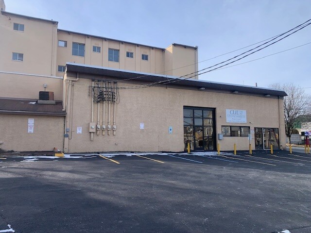 More Photos Of 52 N 2nd St, Coplay Flex For Lease