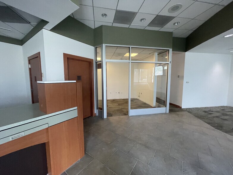 More Photos Of 1174 Jericho Tpke, Commack Bank For Lease