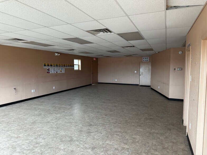 More Photos Of 1161 TX-83, Denver City Industrial For Sale