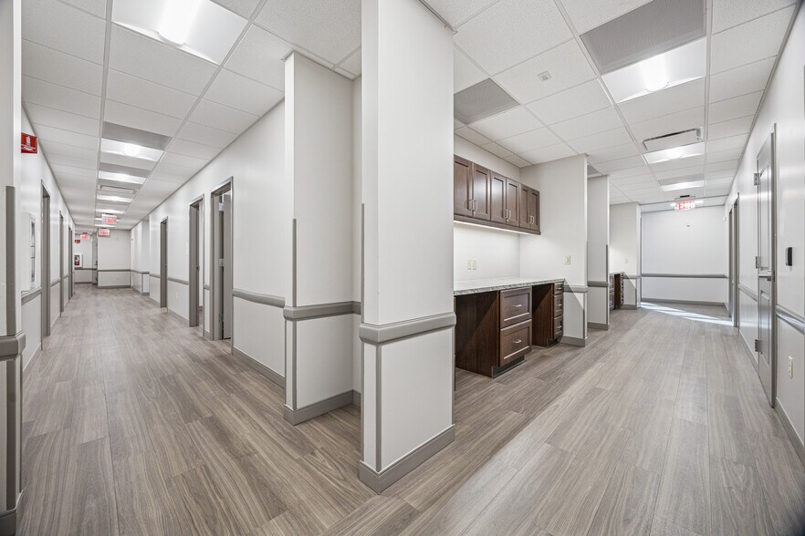 More Photos Of 1779 E Whitestone Blvd, Cedar Park Medical For Lease