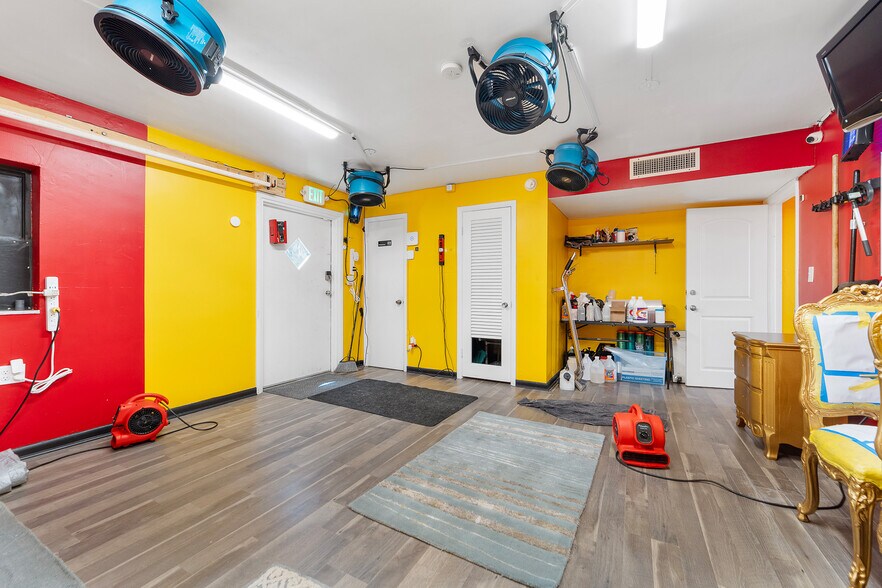More Photos Of 112 N Federal Hwy, Lake Park Freestanding For Sale