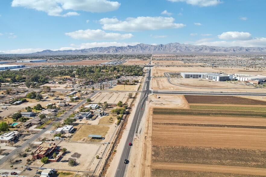 More Photos Of 15901 W Northern Ave, Litchfield Park General Retail For Sale