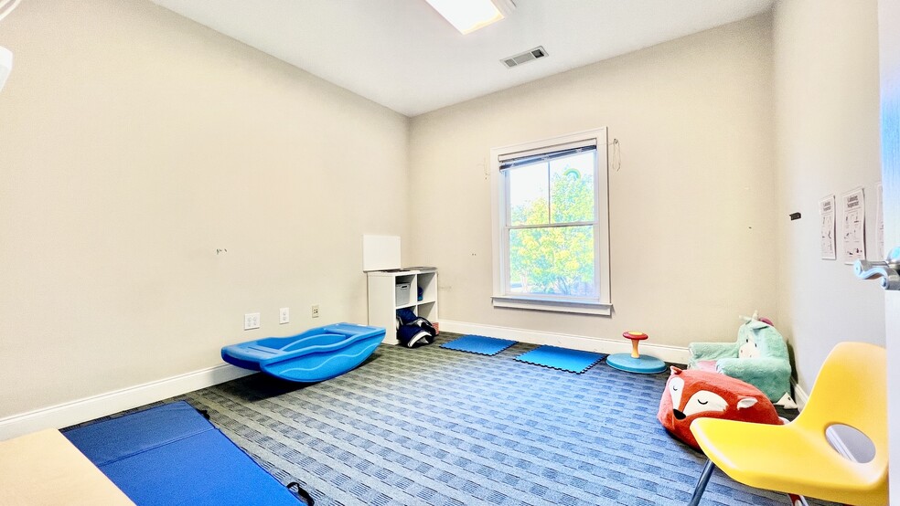 More Photos Of 4080 McGinnis Ferry Rd, Alpharetta Office For Sale