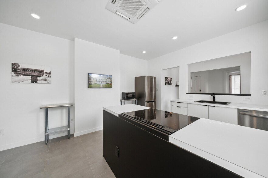 More Photos Of 2810 Griffin Ave, Richmond Apartments For Sale
