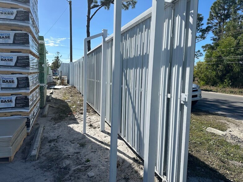 More Photos Of 17550 East St, North Fort Myers Warehouse For Lease