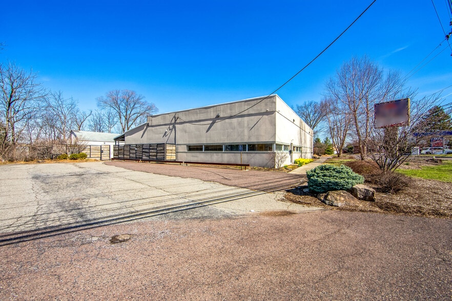 More Photos Of 2169 E High St, Pottstown Office For Lease