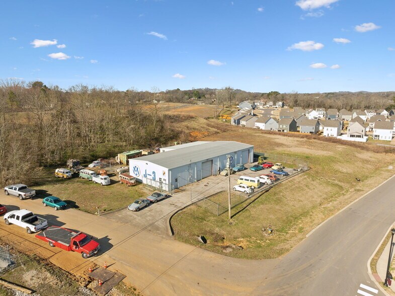 More Photos Of 2501 Precast Dr, Columbia Warehouse For Sale