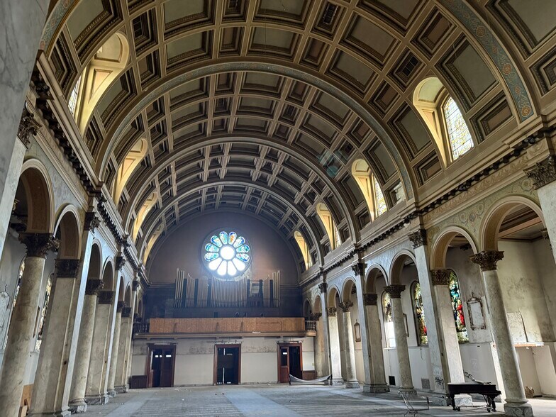 More Photos Of 3500 Montgomery Rd, Cincinnati Religious Facility For Sale