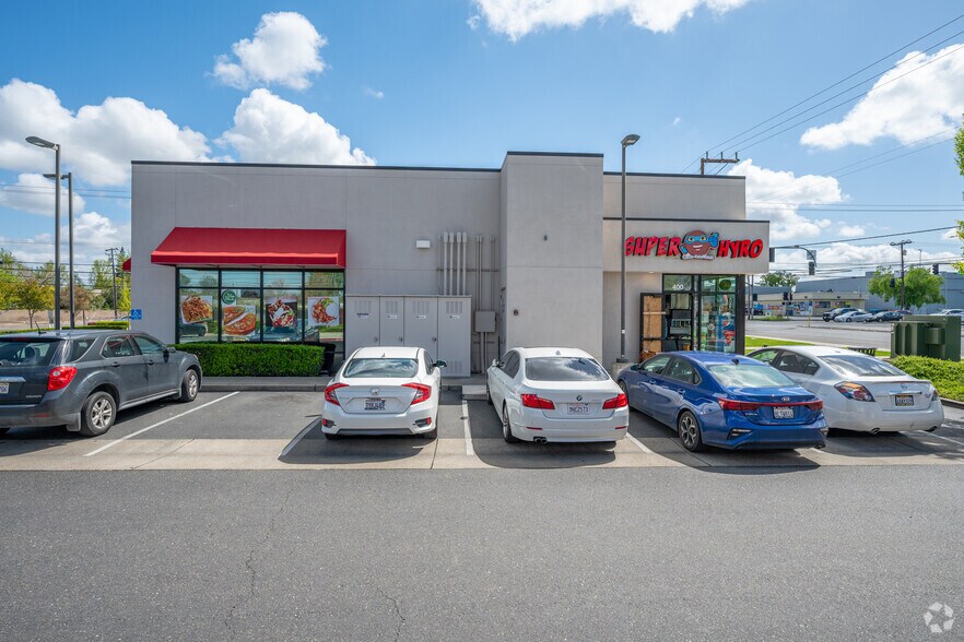 More Photos Of 3045 Arden Way, Sacramento Freestanding For Lease