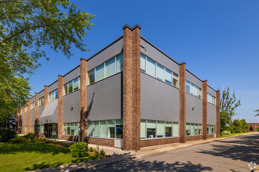 Primary Photo Of 5000 St Fairway, Montréal Warehouse For Lease