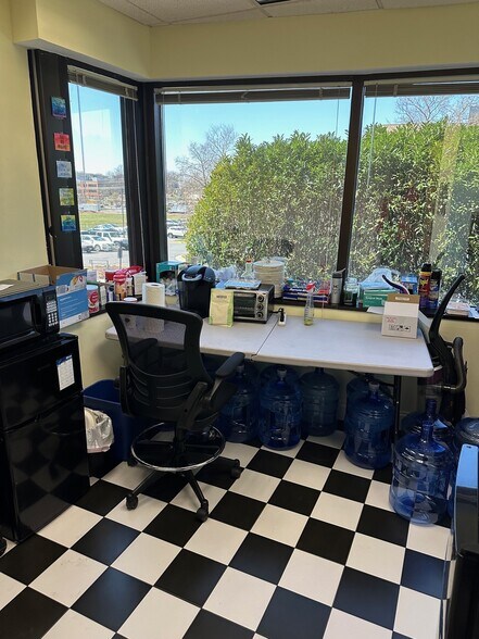 More Photos Of 12800 Middlebrook Rd, Germantown Medical For Sale