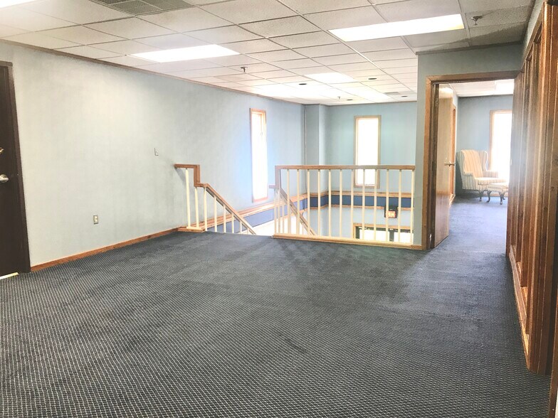 More Photos Of 10109 Giles Run Rd, Lorton Distribution For Lease