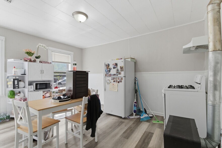 More Photos Of 126 140 Sayles, Woonsocket Apartments For Sale