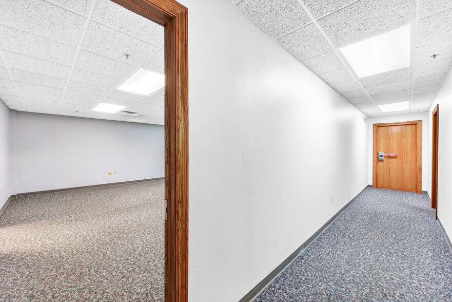 More Photos Of 2330 Pamperin Rd, Howard Manufacturing For Sale