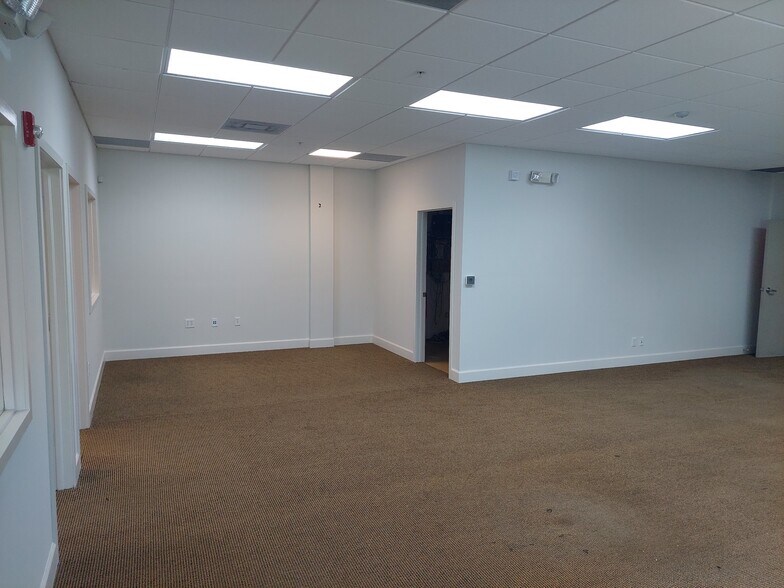 More Photos Of 240 NW Peacock Blvd, Port Saint Lucie Medical For Lease