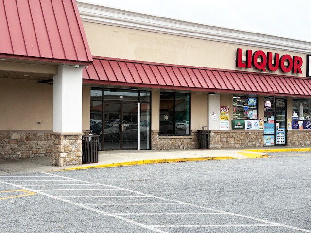 More Photos Of 17086-17092 S DuPont Hwy, Harrington General Retail For Lease