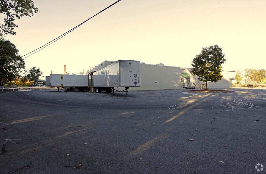 More Photos Of 55 Mill St, Worcester General Retail For Lease