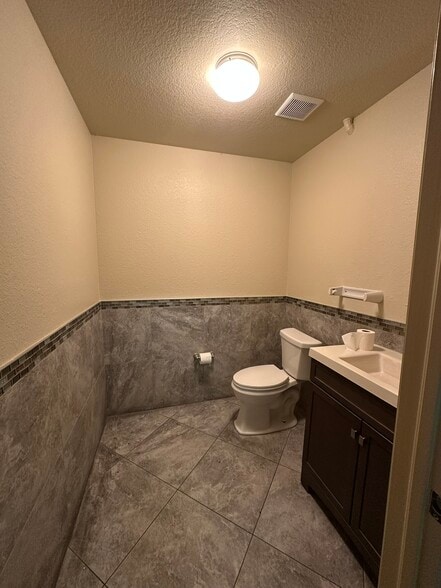 More Photos Of 18480 Paulson Dr, Port Charlotte Warehouse For Sale