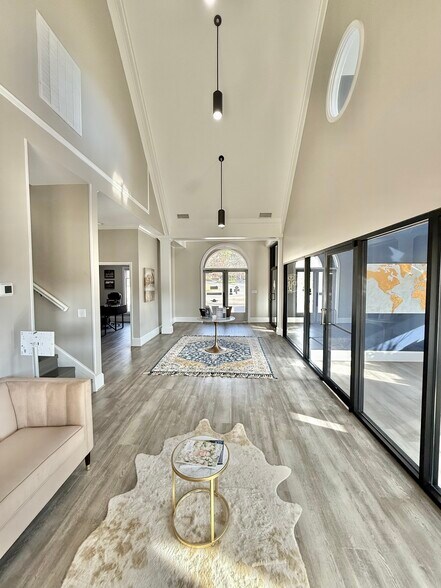 More Photos Of 204 Griffin Park Dr, Birmingham Office For Sale