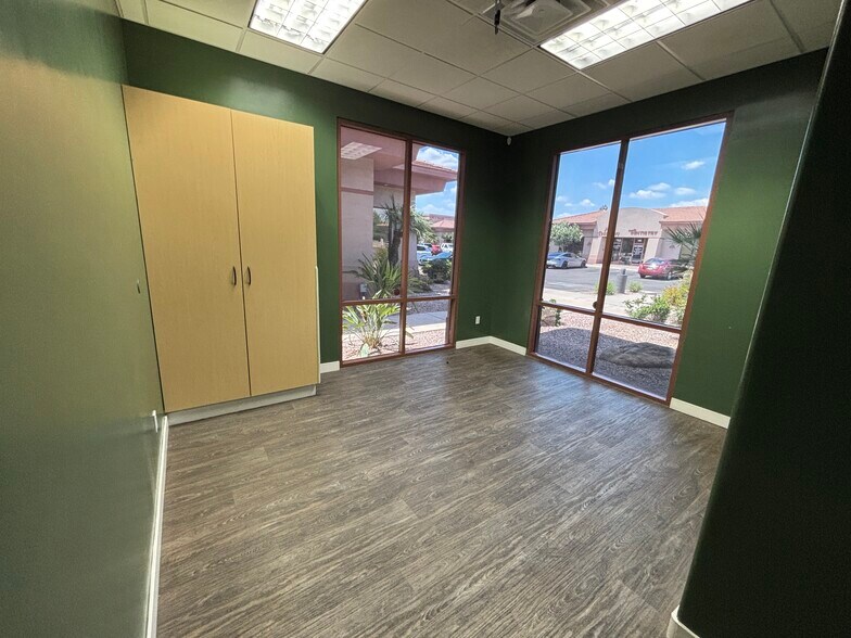 More Photos Of 1830 S Alma School Rd, Mesa Medical For Sale