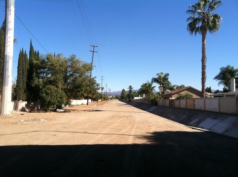 More Photos Of 1543 N Tustin Ave, Orange Land For Lease