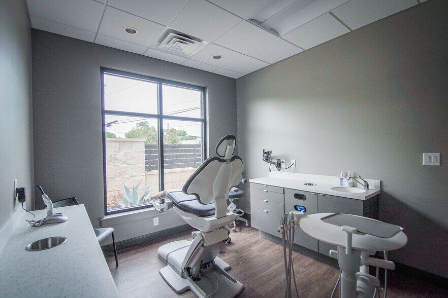 More Photos Of 3717 Township Ln, Missouri City Medical For Sale