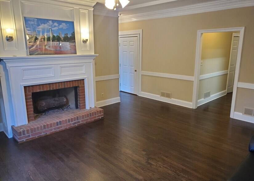 More Photos Of 2997 Johnson Ferry Rd, Marietta Office For Lease