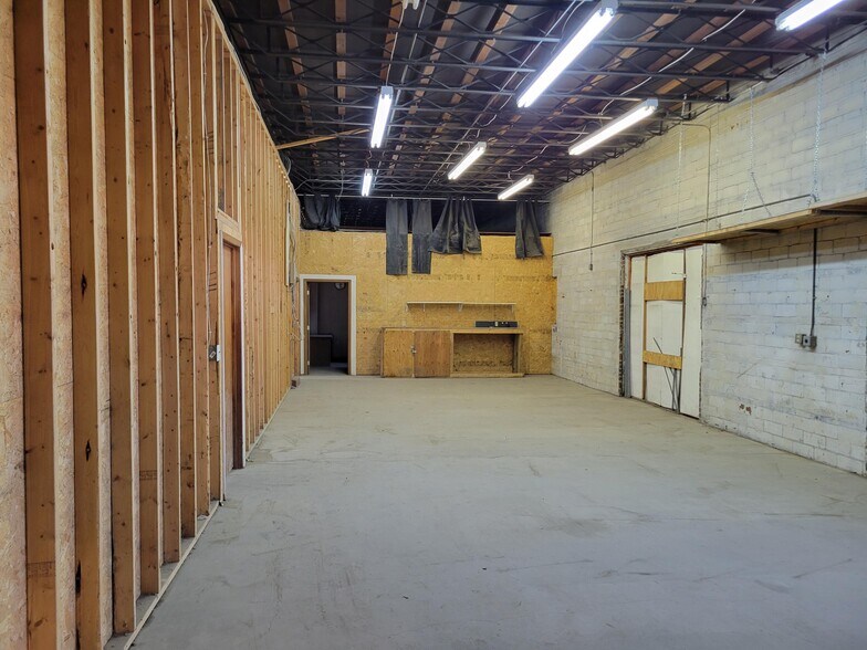 More Photos Of 412AR 5th Ave SW, Aberdeen Flex For Lease